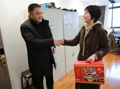 春節(jié)慰問送溫暖，歲寒情深暖人心——綿投集團(tuán)組織開展2022年春節(jié)慰問系列活動(dòng)